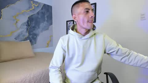 crissex  online show from 11-14-25, 01:32