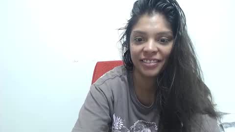 Snapshot of latin_meg chatting on 02-15-26, 07:32 M E G A N online show from 02-15-26, 07:32
