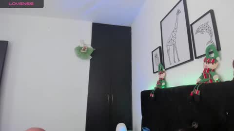 Snapshot of latina_col chatting on 12-20-24, 06:02 Hanna online show from 12-20-24, 06:02