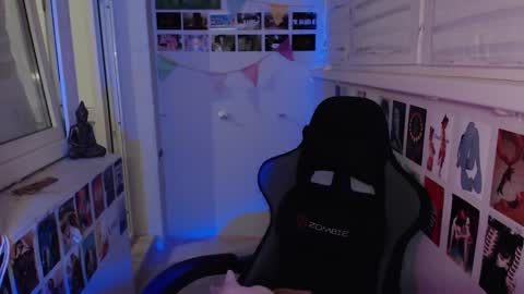 miiiiiiaaaa online show from 02-06-25, 04:14