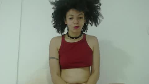 Snapshot of latinadreamy chatting on 02-16-25, 01:49 Latinacoka online show from 02-16-25, 01:49