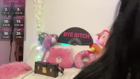 Snapshot of latinalightt chatting on 11-14-25, 02:43 Latina Light online show from 11-14-25, 02:43