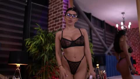 Latina online show from 03-01-26, 06:54