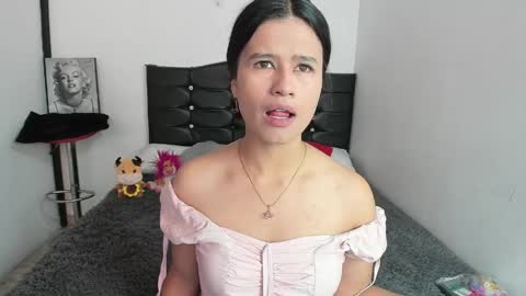 Snapshot of latinaqueen023 chatting on 04-11-26, 02:21 Luna online show from 04-11-26, 02:21