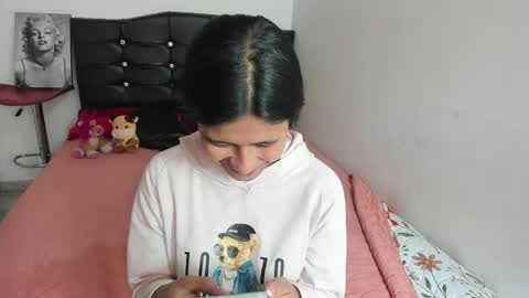 Snapshot of latinaqueen023 chatting on 04-16-26, 02:29 Luna online show from 04-16-26, 02:29