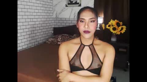Snapshot of latinatshugecock chatting on 09-23-25, 07:06 Cha online show from 09-23-25, 07:06