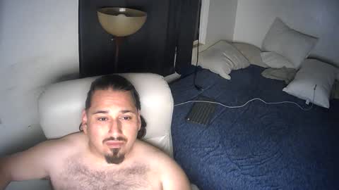 Snapshot of latinbb3030 chatting on 10-13-25, 04:34 LatinoBB online show from 10-13-25, 04:34