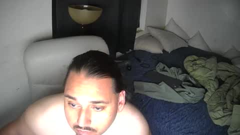 Snapshot of latinbb3030 chatting on 10-24-25, 08:11 LatinoBB online show from 10-24-25, 08:11