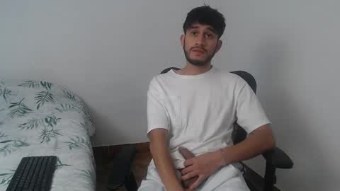 Snapshot of latinbunny7779 chatting on 12-07-24, 01:03 camilo online show from 12-07-24, 01:03