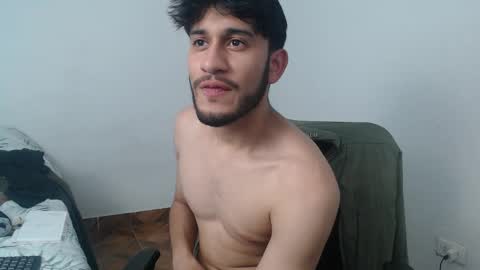 Snapshot of latinbunny7779 chatting on 12-12-24, 04:48 camilo online show from 12-12-24, 04:48