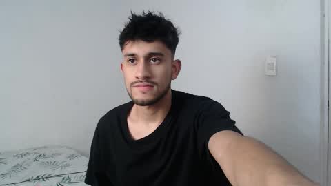 Snapshot of latinbunny7779 chatting on 03-05-25, 05:40 camilo online show from 03-05-25, 05:40