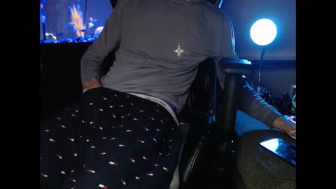 latinlover513 online show from 02-15-25, 01:38