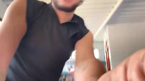 Snapshot of latinmanlive chatting on 02-08-26, 03:04 Men online show from 02-08-26, 03:04