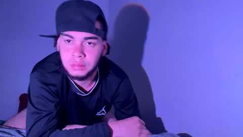 Snapshot of latinmanlive chatting on 02-16-26, 11:45 Men online show from 02-16-26, 11:45