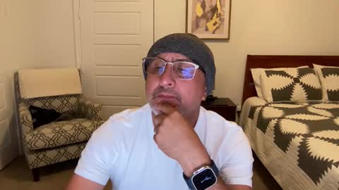 QS - INDEPENDENT MODEL online show from 10-24-25, 04:31