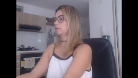 Snapshot of latinpaprika chatting on 02-20-25, 12:04 latinpaprika online show from 02-20-25, 12:04