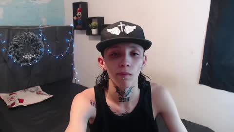 Snapshot of latins_boys_20 chatting on 12-18-24, 03:58 NICK online show from 12-18-24, 03:58