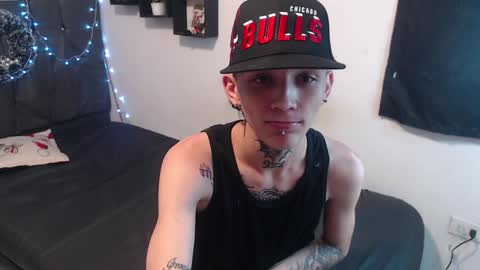 Snapshot of latins_boys_20 chatting on 12-30-24, 03:58 NICK online show from 12-30-24, 03:58