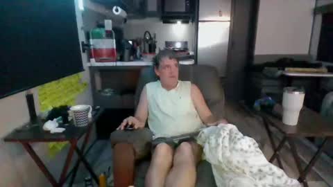 latniter online show from 11-12-25, 09:42