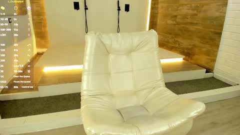 LEANDRO online show from 12-06-24, 01:44