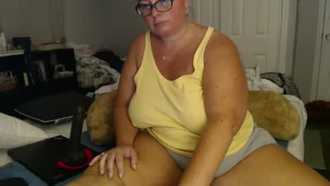 LauLauMa online show from 09-14-25, 02:00
