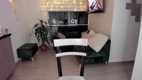 laura cruz online show from 01-20-25, 05:04