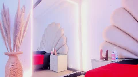   online show from 10-18-25, 02:18