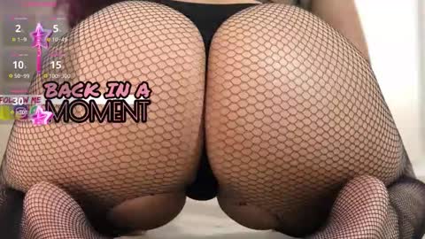 Snapshot of laura__vega chatting on 02-07-26, 12:47 NATALIA PUERTAS online show from 02-07-26, 12:47