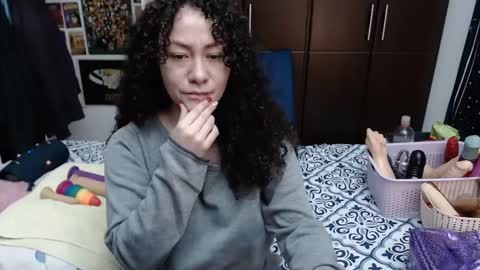  Wen  online show from 09-24-25, 03:04