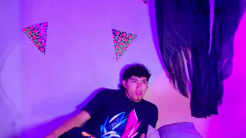 laura_and_kevin online show from 10-30-25, 01:45