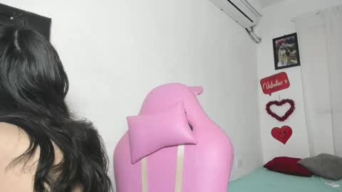 Snapshot of laura_and_kevin chatting on 02-16-26, 08:38 laura_and_kevin online show from 02-16-26, 08:38