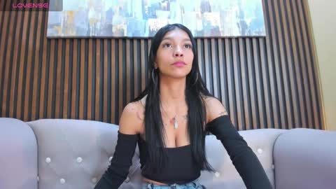 Laura online show from 12-08-24, 03:24