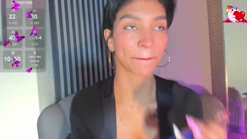 Laura online show from 10-10-25, 11:37