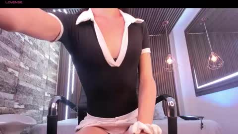laura_camila4 online show from 09-21-25, 01:51