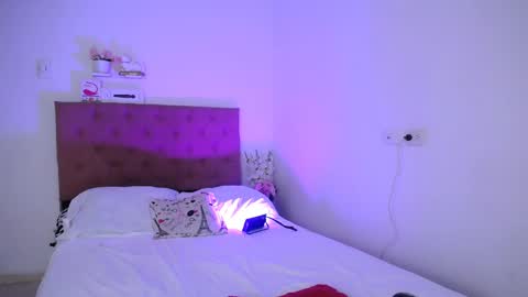 LAURA online show from 12-26-24, 03:53