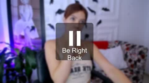 Snapshot of laura_candy02 chatting on 10-18-25, 12:39 LAURA online show from 10-18-25, 12:39