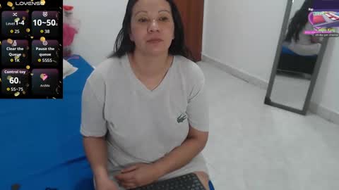 laura_foxx2379 online show from 11-01-25, 03:03