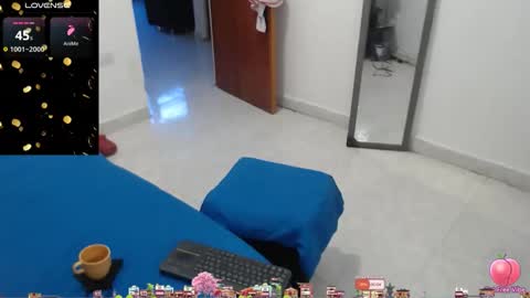 Snapshot of laura_foxx2379 chatting on 02-17-26, 04:13 laura_foxx2379 online show from 02-17-26, 04:13