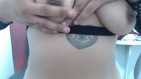 Snapshot of laura_hotyy chatting on 09-15-25, 02:39  Laura  online show from 09-15-25, 02:39