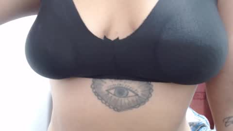 Snapshot of laura_hotyy chatting on 09-17-25, 02:08  Laura  online show from 09-17-25, 02:08