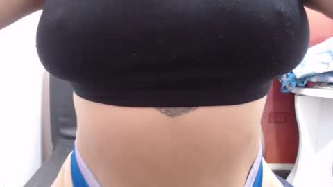 Snapshot of laura_hotyy chatting on 10-23-25, 01:43 Laura online show from 10-23-25, 01:43