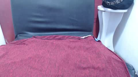 Snapshot of laura_hotyy chatting on 10-28-25, 11:36 Laura online show from 10-28-25, 11:36