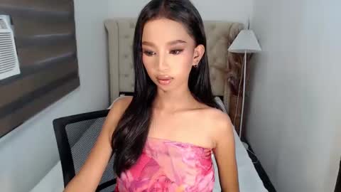 Snapshot of laura_leighxx chatting on 01-09-25, 03:47 Laura leighxx online show from 01-09-25, 03:47