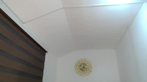 Snapshot of laura_leighxx chatting on 01-12-25, 03:25 Laura leighxx online show from 01-12-25, 03:25