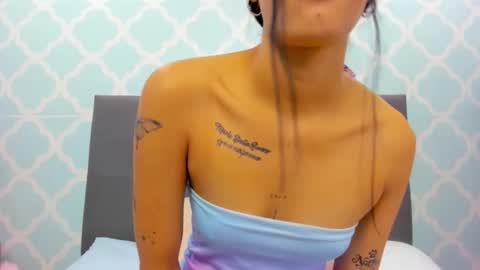 L A U R A online show from 01-13-26, 12:10