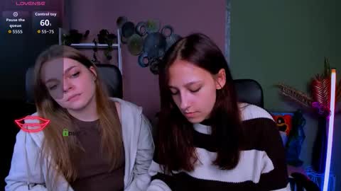 laura_queen_ online show from 10-06-25, 07:11