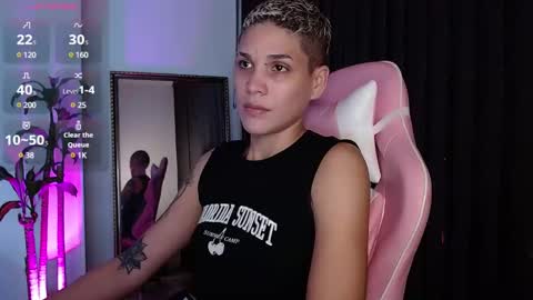 Laura Rose online show from 12-17-24, 01:39
