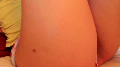 Snapshot of laura_soe chatting on 11-08-25, 03:01 LAURA SOE online show from 11-08-25, 03:01