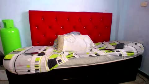 Snapshot of laura_sofia23 chatting on 11-04-25, 05:34 laura_sofia23 online show from 11-04-25, 05:34