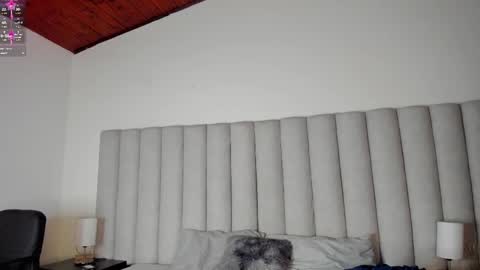 lauraagomezz__ online show from 01-24-25, 02:07
